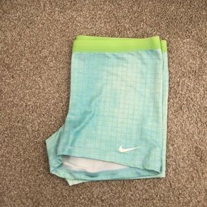 Nike pro